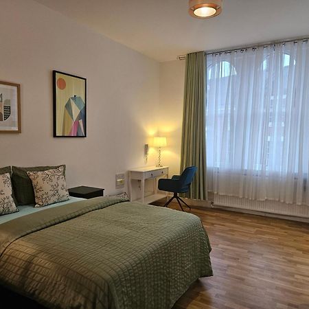 Central Chambers Suites - Suite 1 Leek Extérieur photo